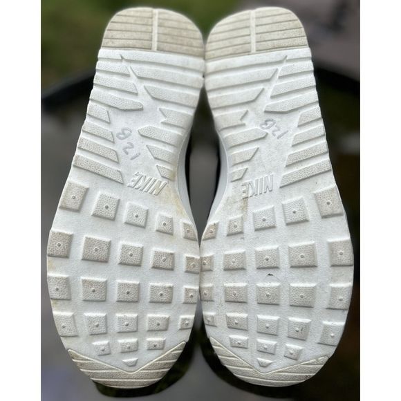 Nike Air Max Thea Mid Womens 10 Chelsea Boot Shoe Black Leather Sneaker 859550 - Picture 4 of 4